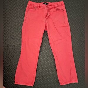 Coral capris
